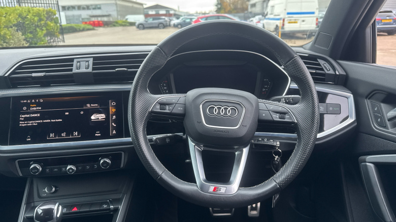 Audi Q3 35 TDI S Line 5dr S Tronic Diesel Estate